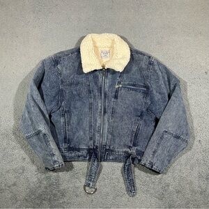 Love Tree denim Jean jacket sherpa lining Women’s Large Crop